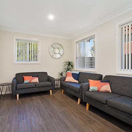 Newcastle Short Stay Accommodation - Birmingham Garden Townhouses Ngoại thất bức ảnh