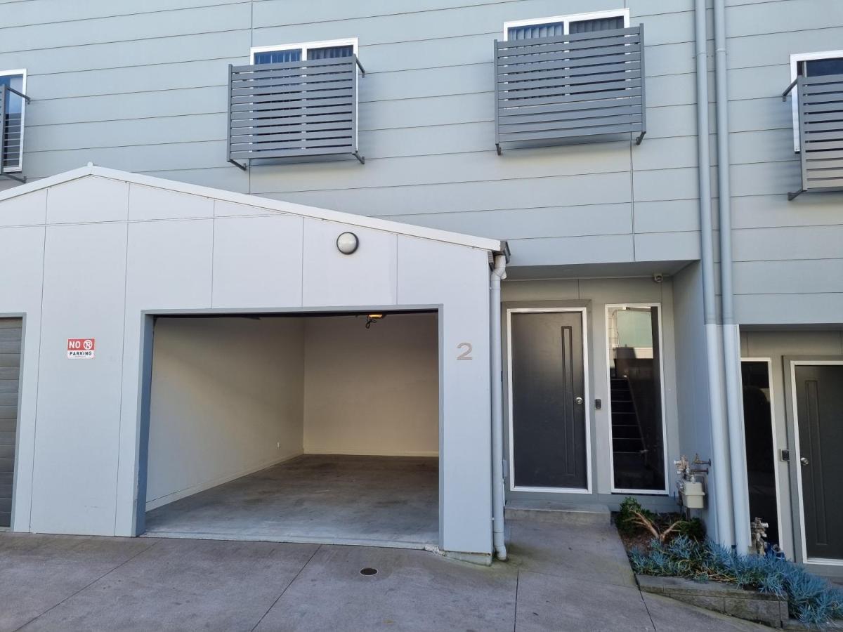 Newcastle Short Stay Accommodation - Birmingham Garden Townhouses Ngoại thất bức ảnh