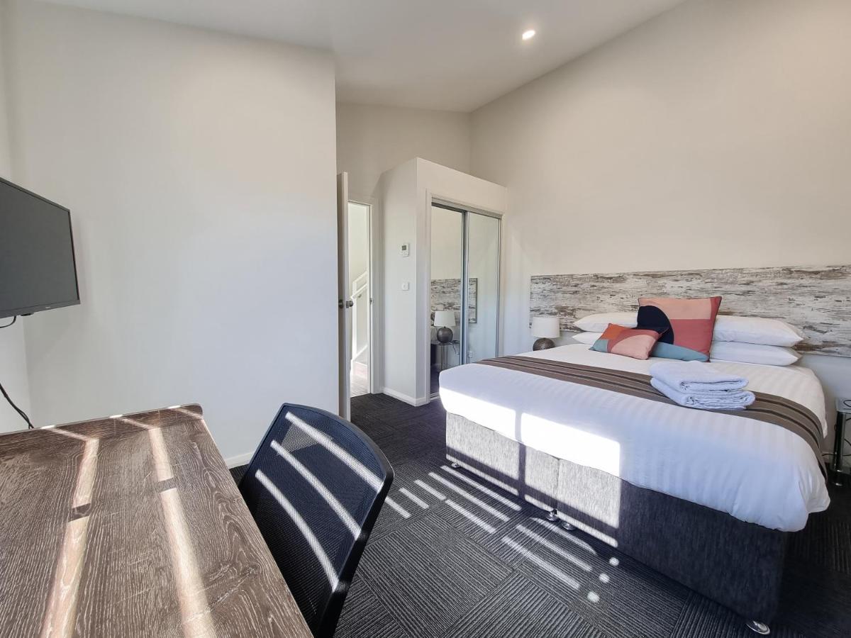 Newcastle Short Stay Accommodation - Birmingham Garden Townhouses Ngoại thất bức ảnh
