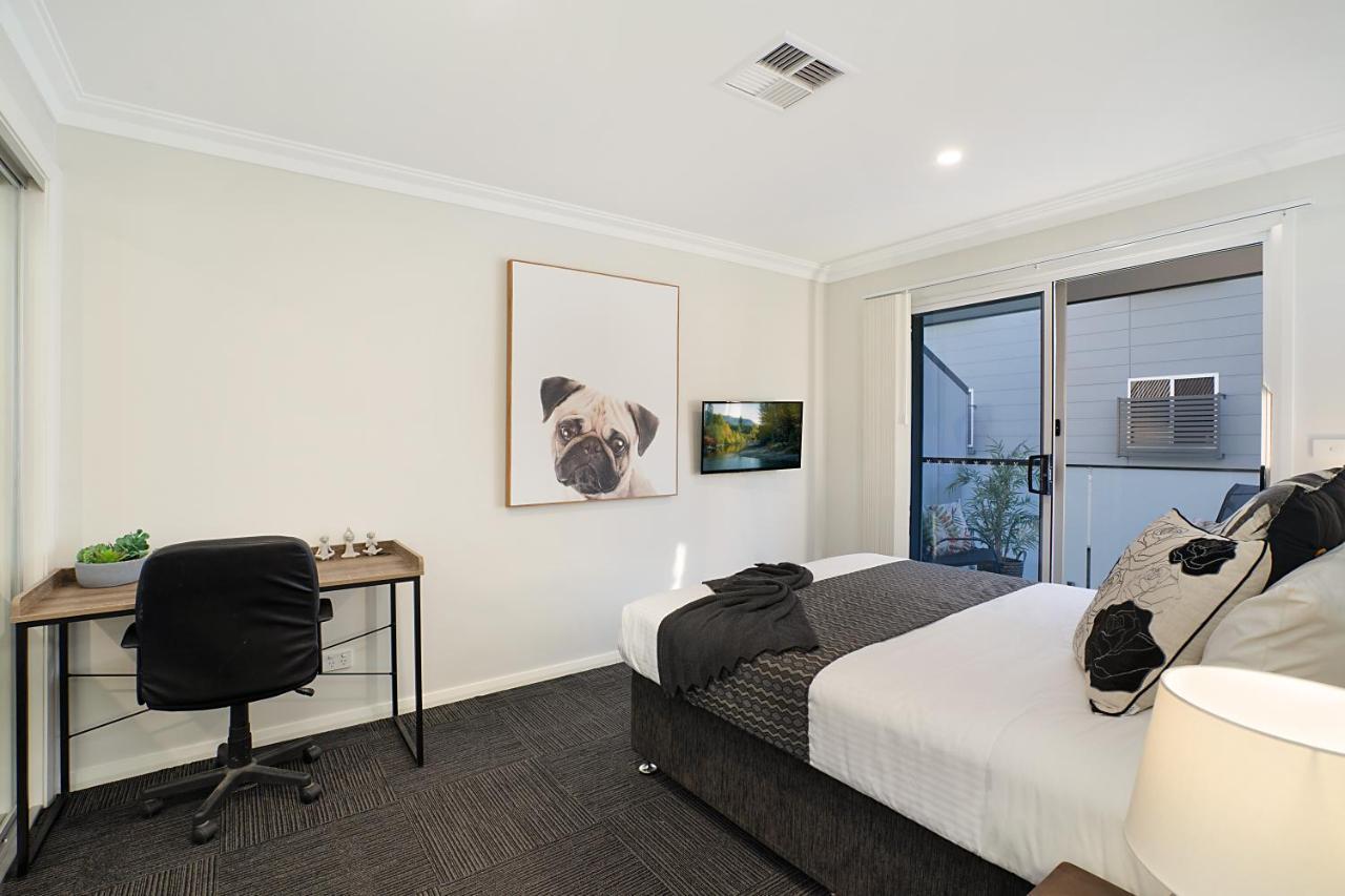 Newcastle Short Stay Accommodation - Birmingham Garden Townhouses Ngoại thất bức ảnh