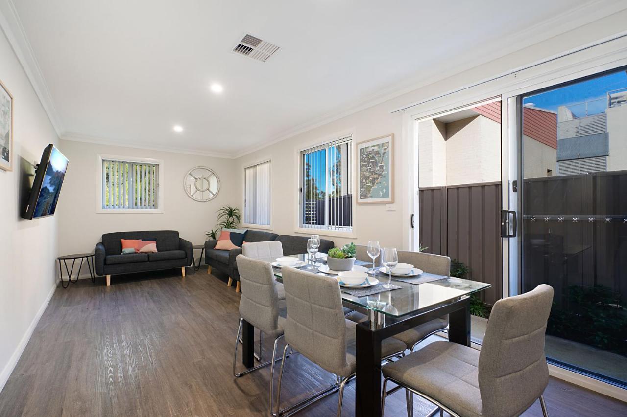 Newcastle Short Stay Accommodation - Birmingham Garden Townhouses Ngoại thất bức ảnh