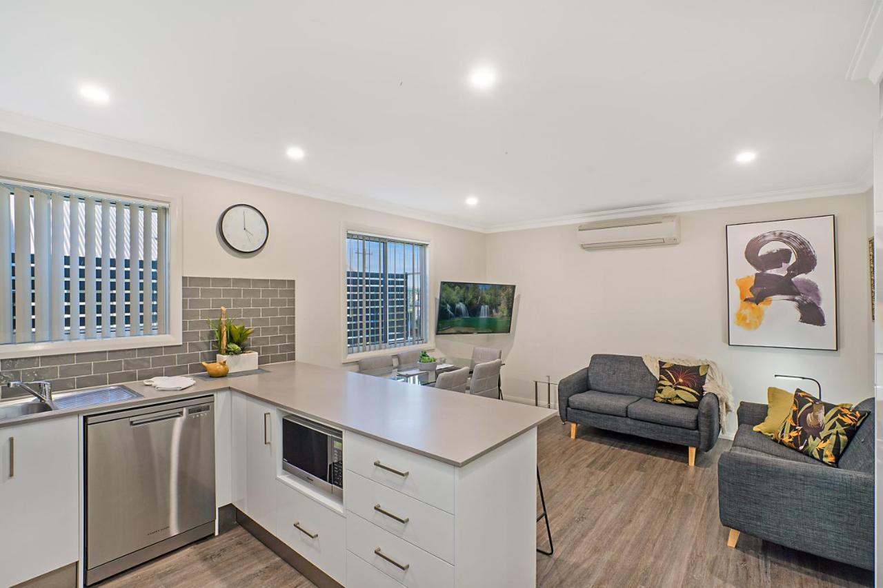 Newcastle Short Stay Accommodation - Birmingham Garden Townhouses Ngoại thất bức ảnh