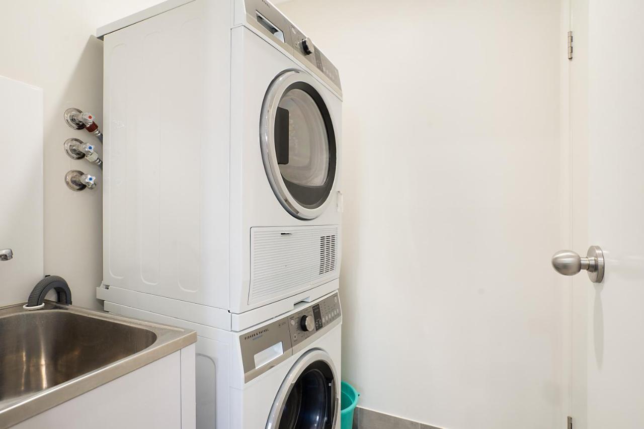 Newcastle Short Stay Accommodation - Birmingham Garden Townhouses Ngoại thất bức ảnh