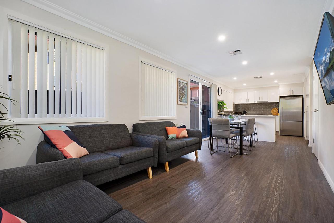 Newcastle Short Stay Accommodation - Birmingham Garden Townhouses Ngoại thất bức ảnh